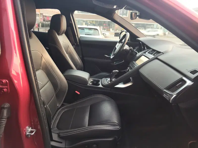 Jaguar E-Pace usata a Modena (19)
