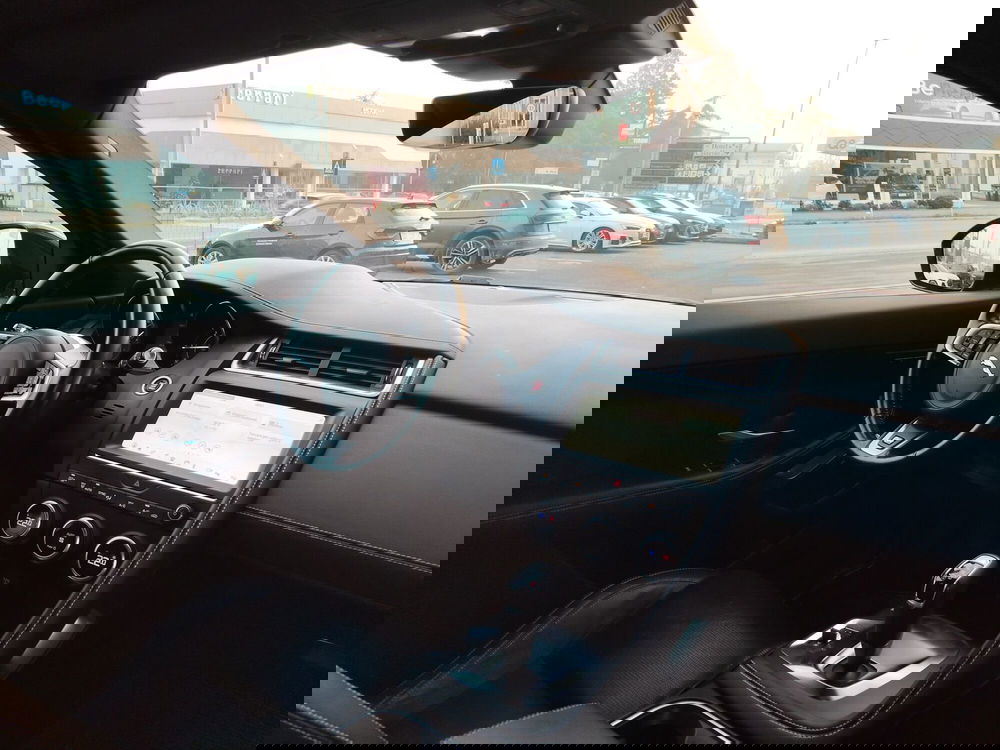 Jaguar E-Pace usata a Modena (8)