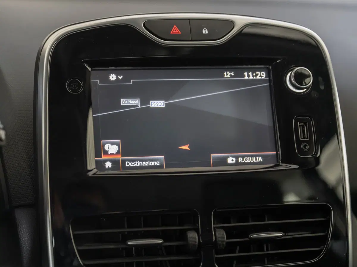 Renault Clio usata a Foggia (15)