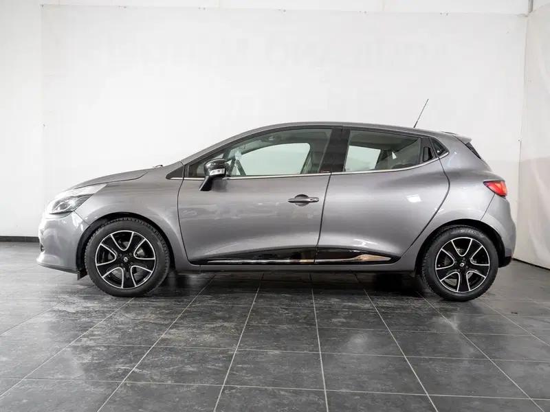 Renault Clio usata a Foggia (2)