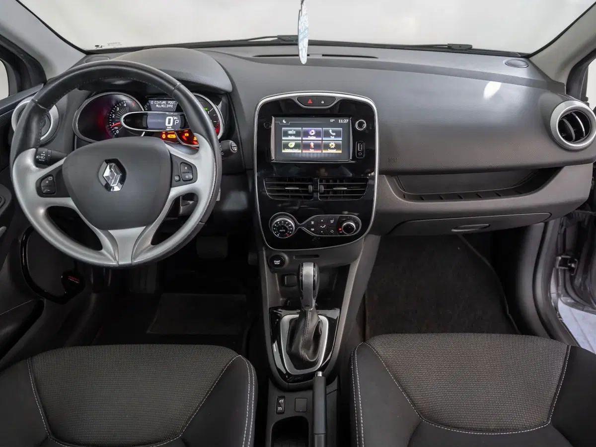 Renault Clio usata a Foggia (8)