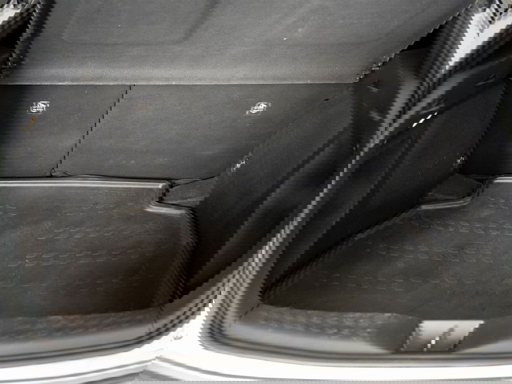 Toyota Toyota C-HR usata a Foggia (11)