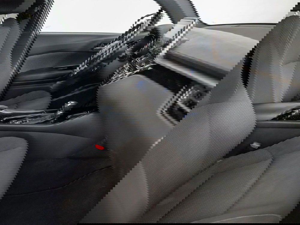 Toyota Toyota C-HR usata a Foggia (7)