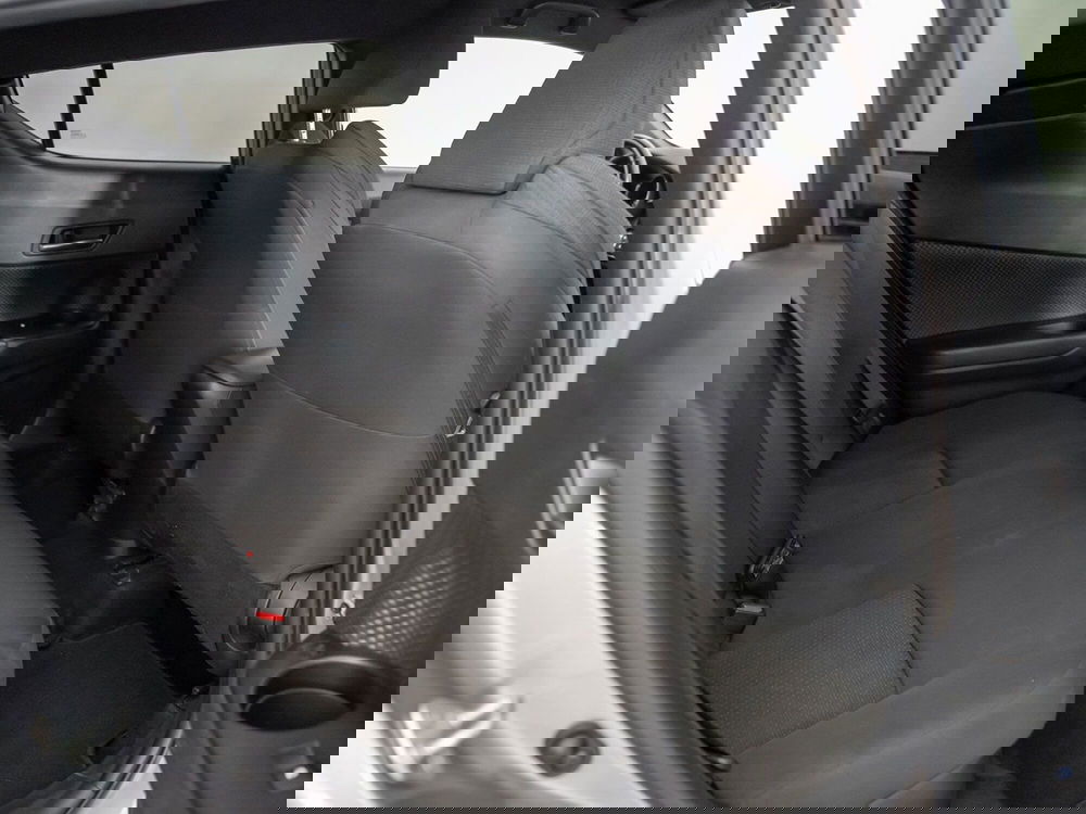 Toyota Toyota C-HR usata a Foggia (8)
