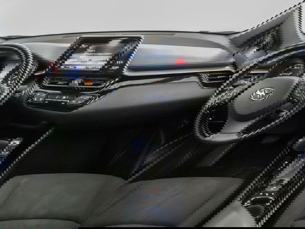 Toyota Toyota C-HR usata a Foggia (9)