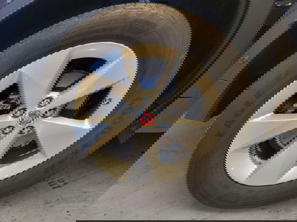 Jaguar E-Pace usata a Catania (9)