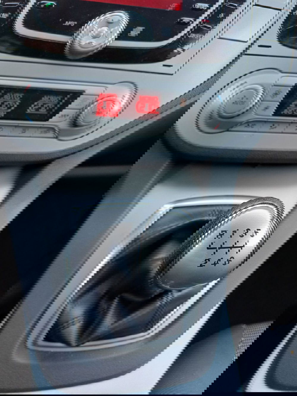 Ford Kuga usata a Modena (15)