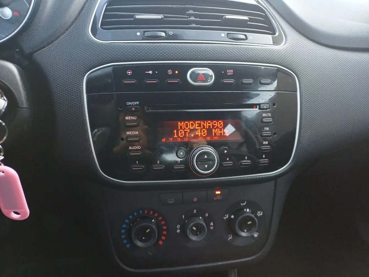 Fiat Grande Punto usata a Modena (12)