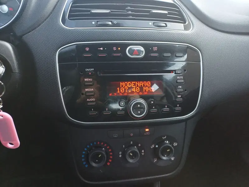 Fiat Grande Punto usata a Modena (12)