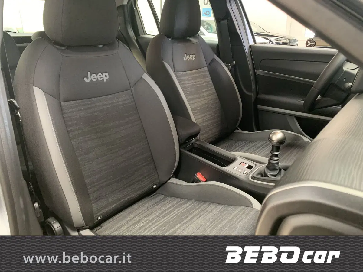 Jeep Avenger nuova a Torino (16)