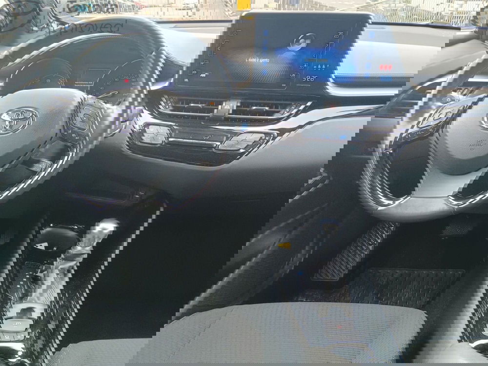Toyota Toyota C-HR usata a Reggio Calabria (7)