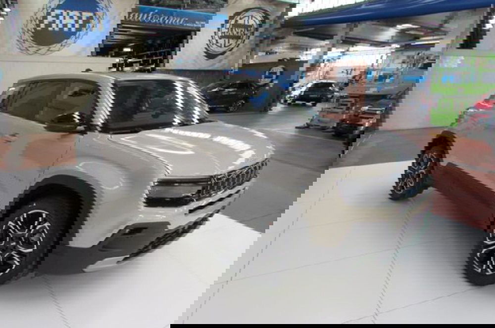 Jeep Avenger nuova a Milano (2)