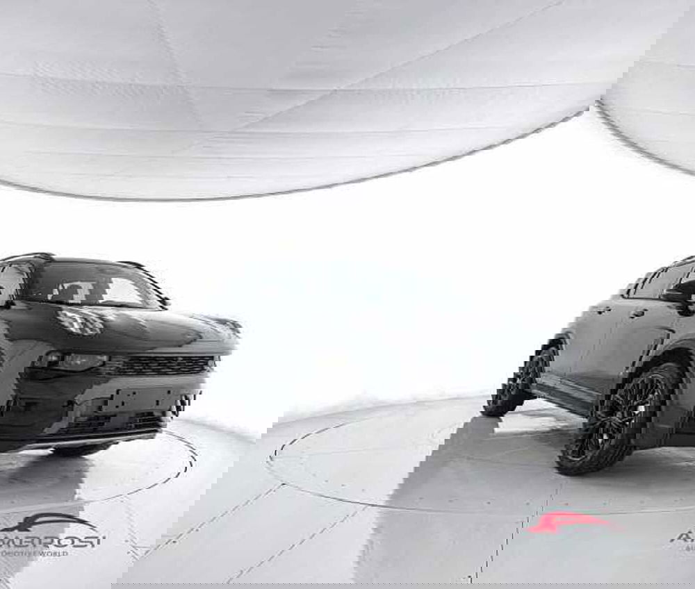 Lynk & Co 01 nuova a Viterbo (2)