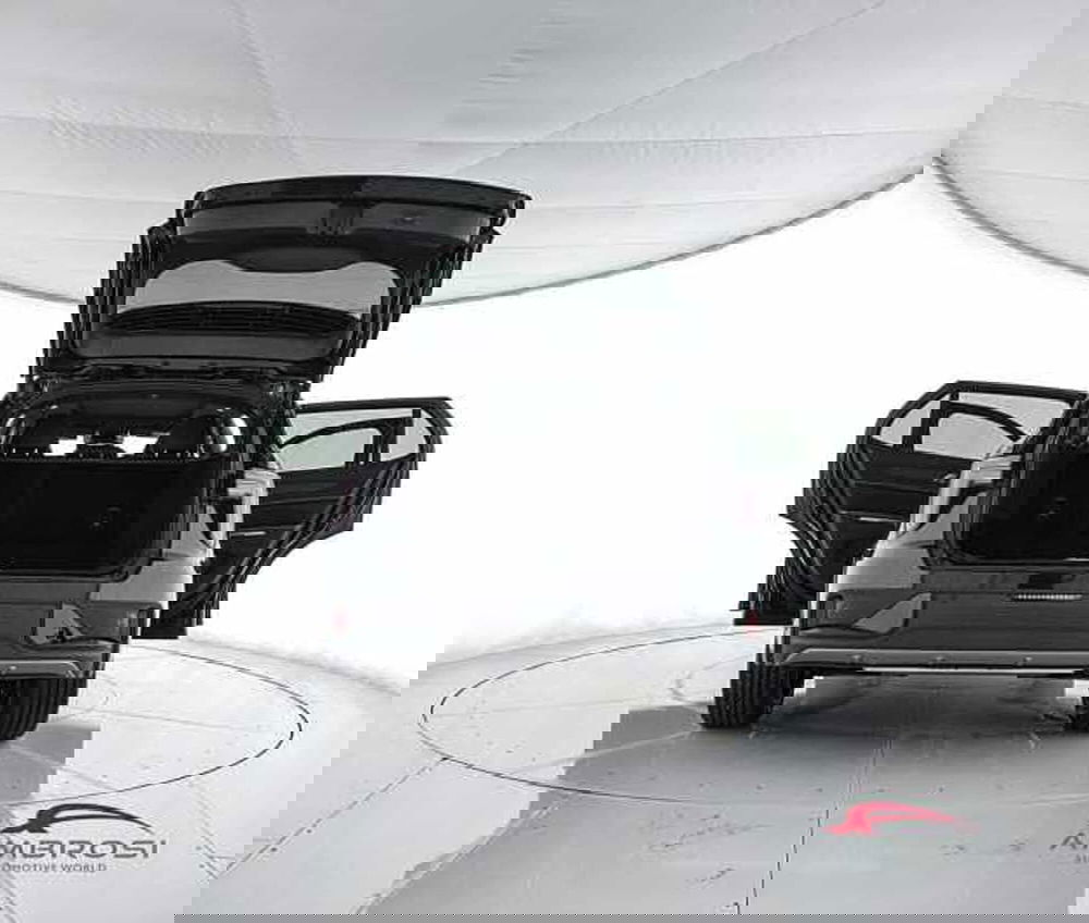 Lynk & Co 01 nuova a Viterbo (7)