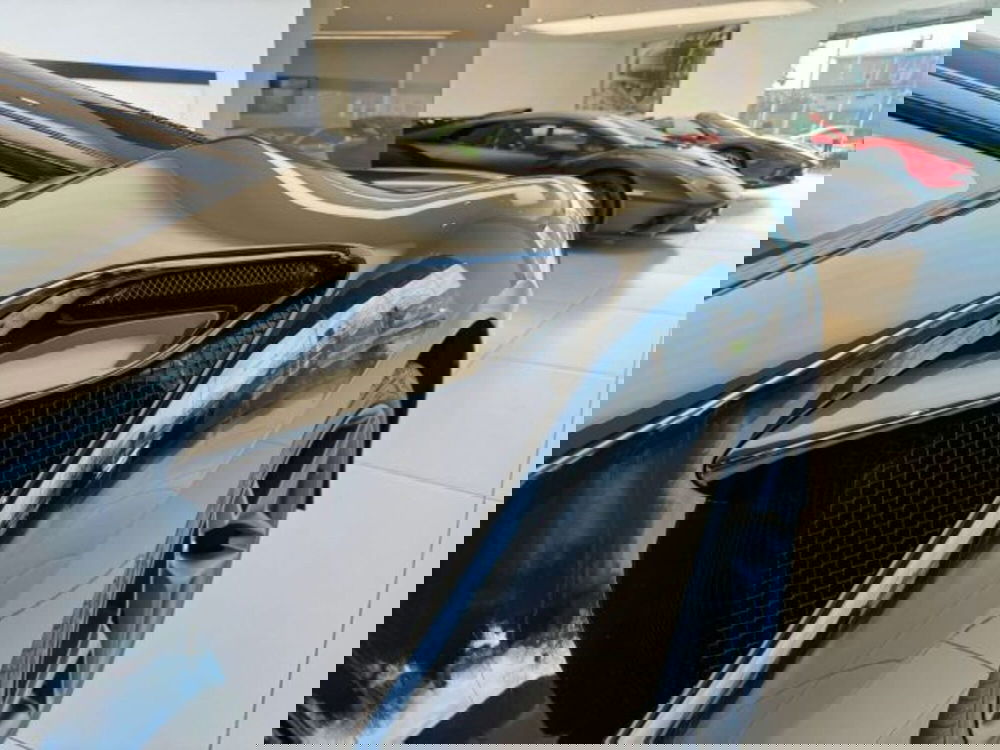 Ferrari F8 Coupé usata a Torino (10)