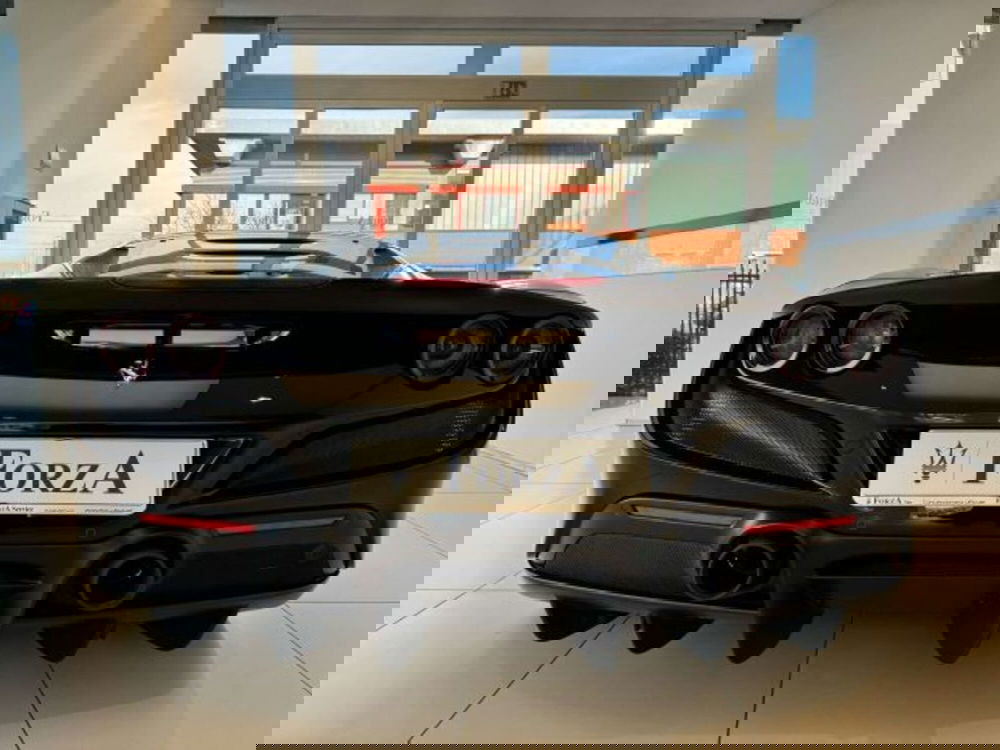 Ferrari F8 Coupé usata a Torino (14)