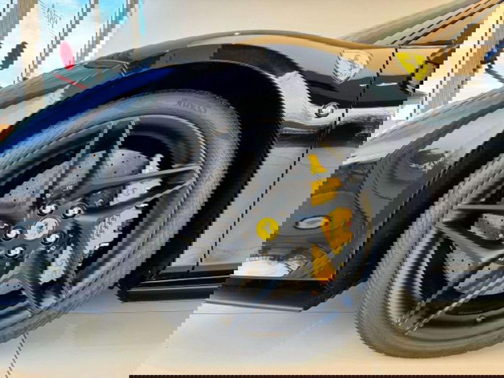 Ferrari F8 Coupé usata a Torino (4)