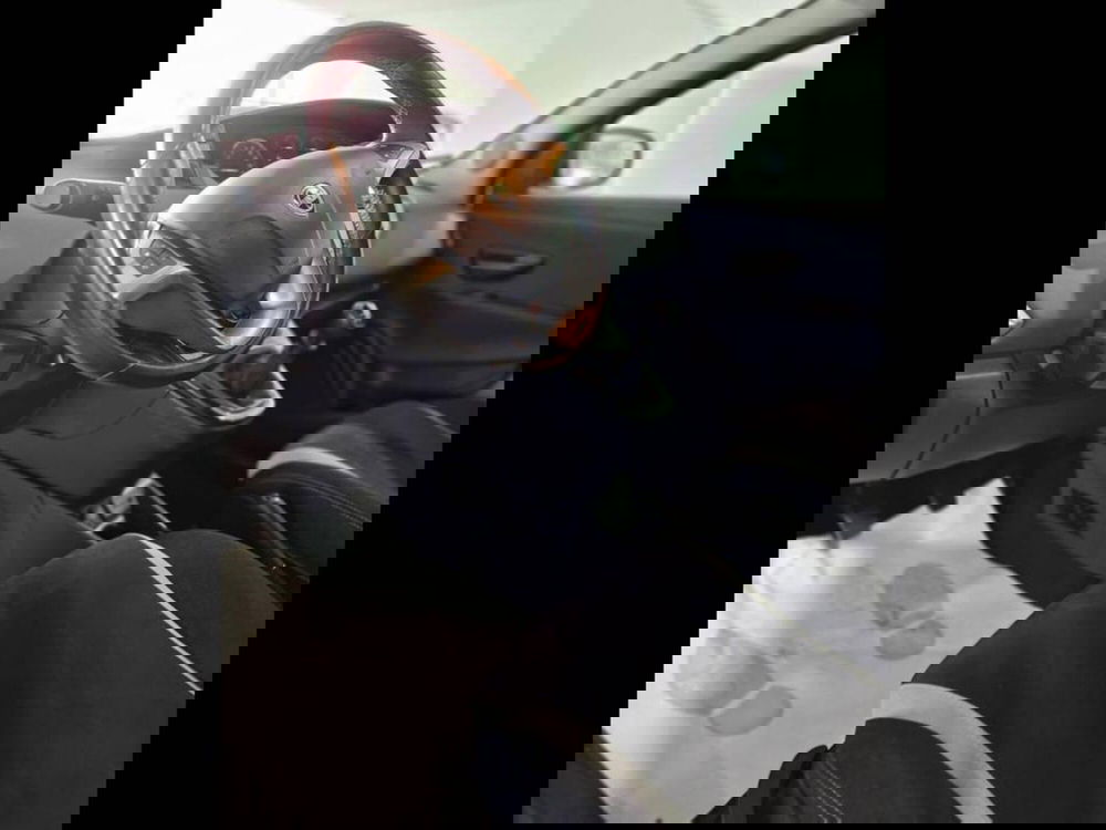 Lancia Ypsilon usata a Torino (10)