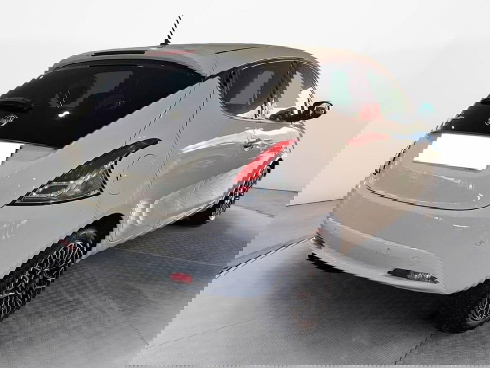 Lancia Ypsilon usata a Torino (4)