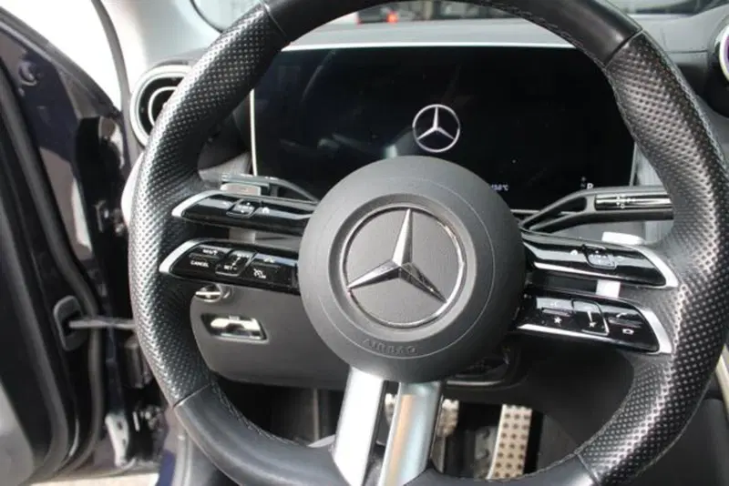 Mercedes-Benz GLC usata a Lecce (11)