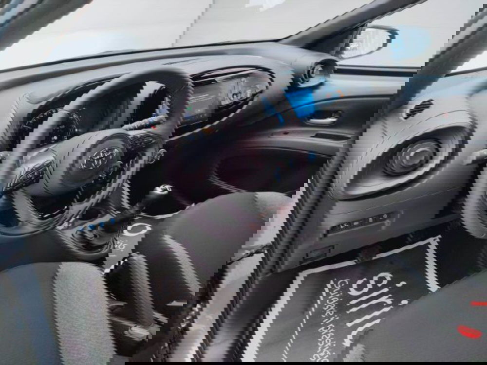 Toyota Aygo X nuova a Teramo (11)