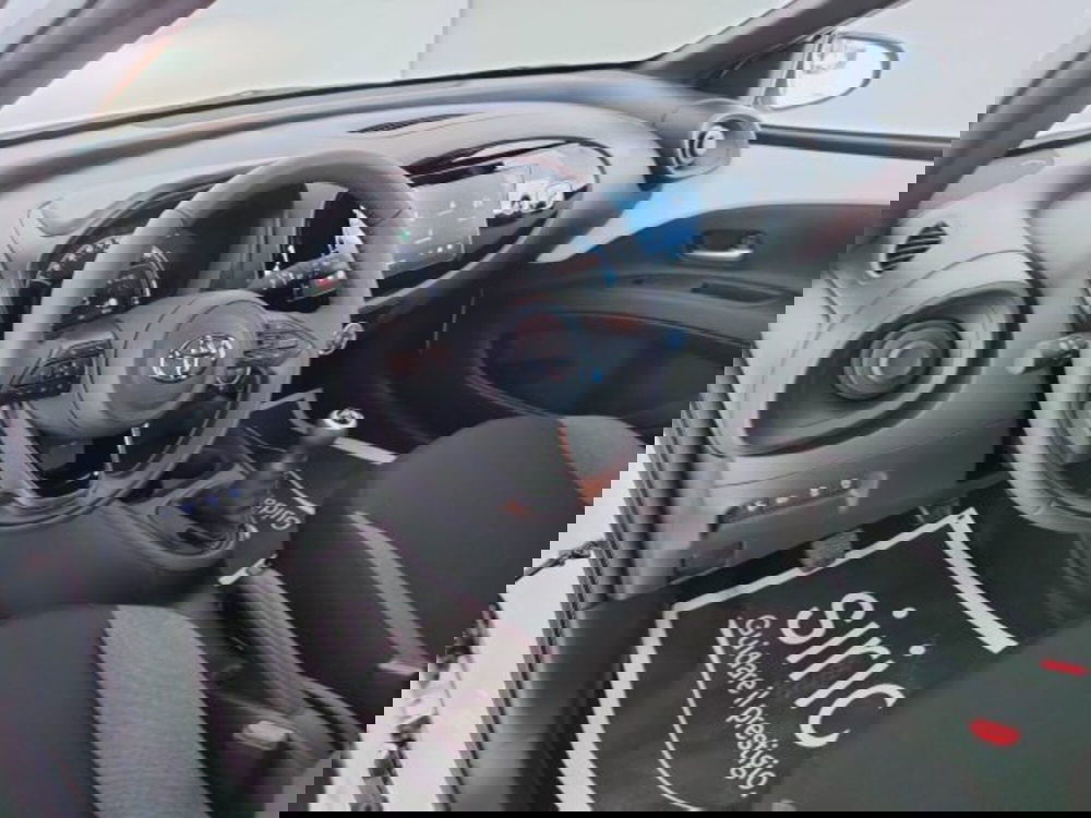 Toyota Aygo X nuova a Teramo (12)