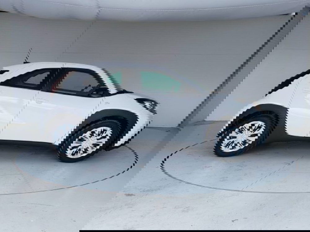 Toyota Aygo X nuova a Teramo (7)