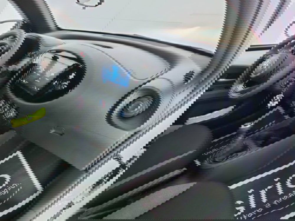 Toyota Aygo X nuova a Teramo (9)