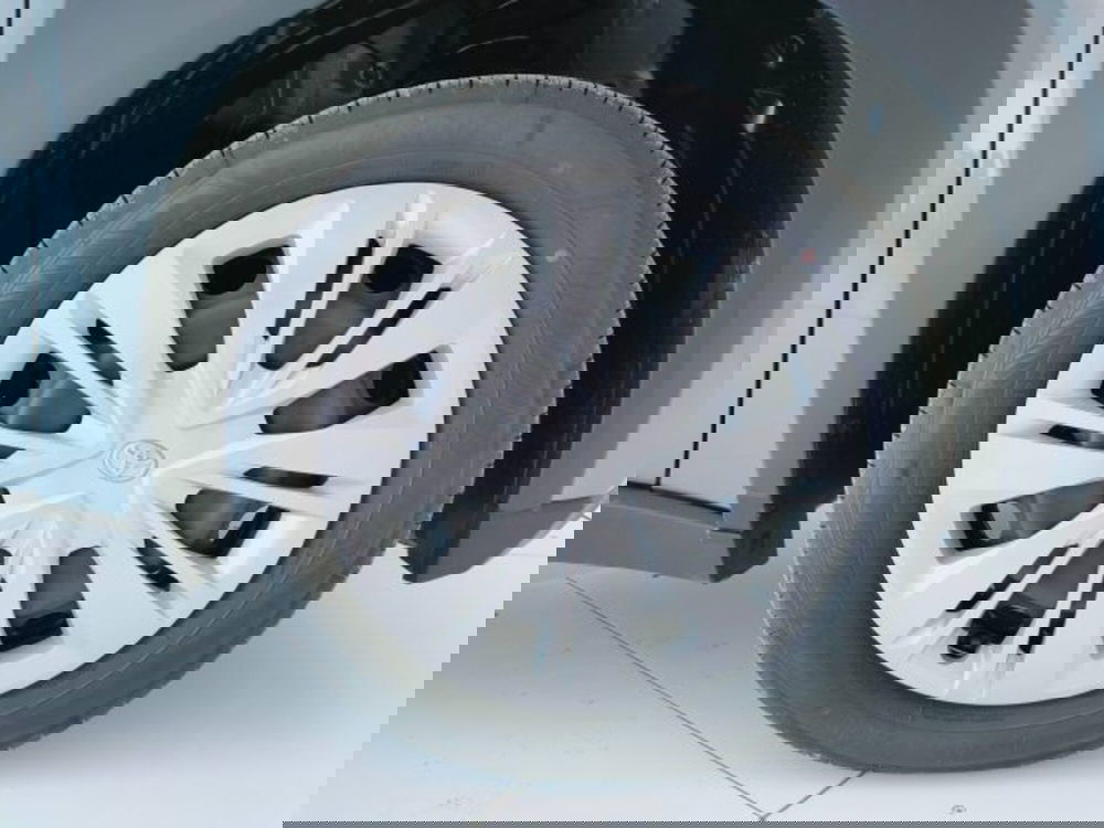 Toyota Aygo X nuova a Teramo (8)