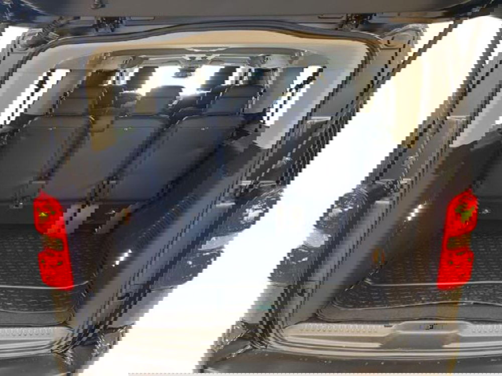 Toyota Proace Verso nuova a Vercelli (11)