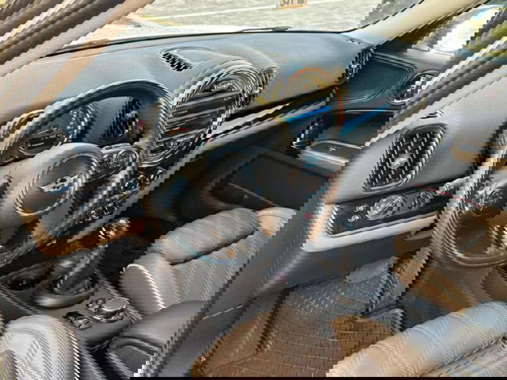 MINI Mini Countryman usata a Lucca (14)