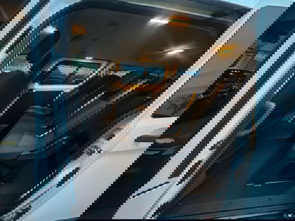 Ford Transit Custom Furgone usata a Lucca (13)