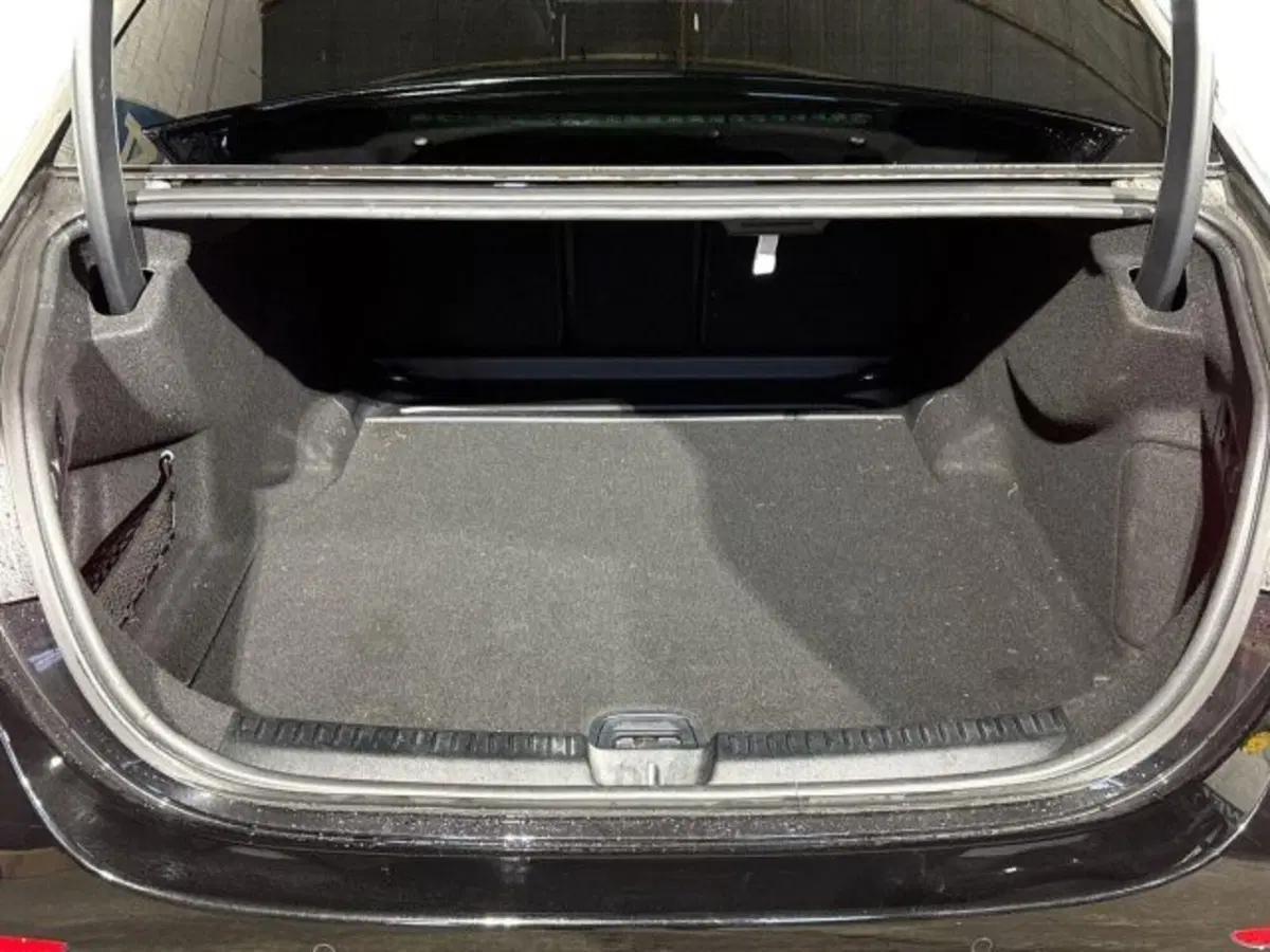 Mercedes-Benz Classe E usata a Bologna (8)