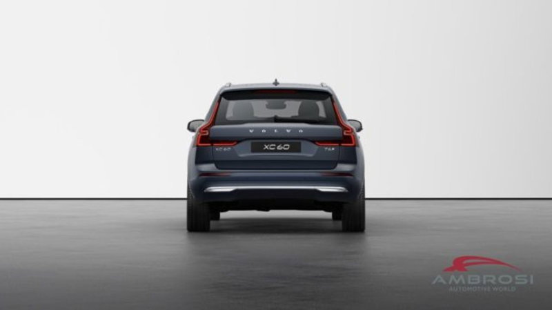 Volvo XC60 nuova a Perugia (6)