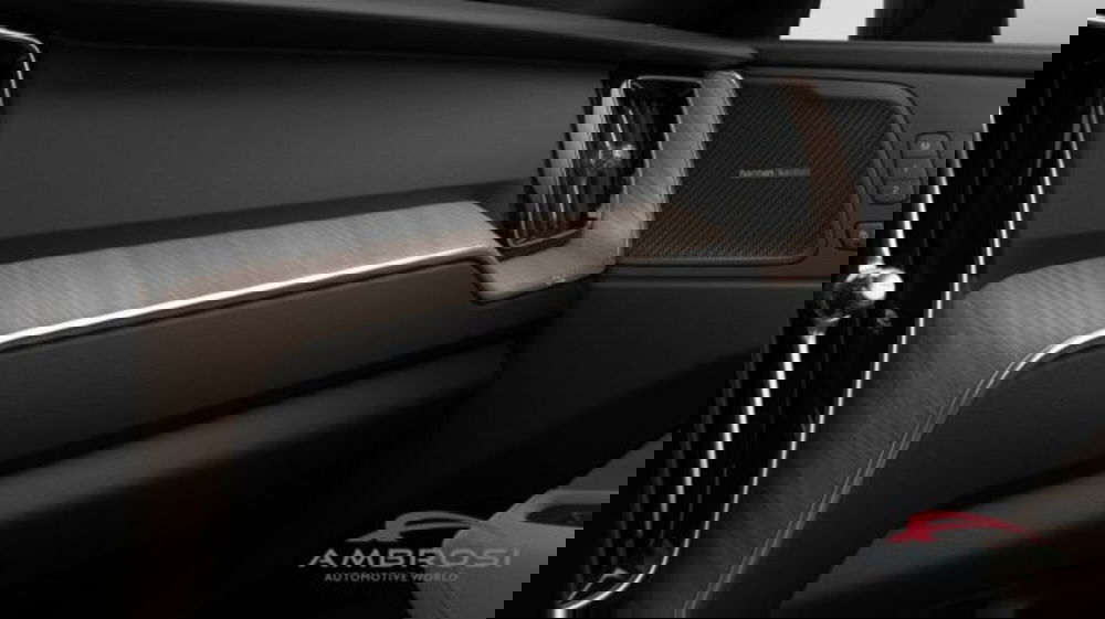 Volvo XC60 nuova a Perugia (14)