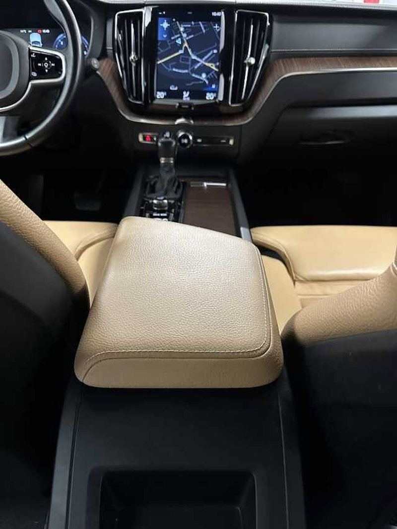 Volvo XC60 usata a Macerata (14)