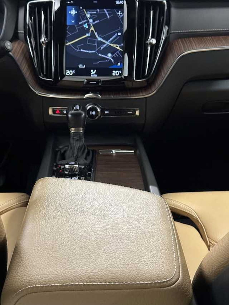 Volvo XC60 usata a Macerata (15)