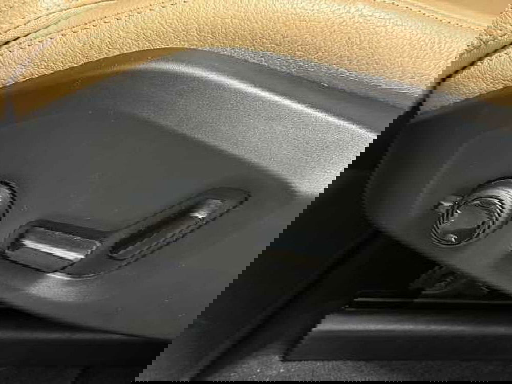 Volvo XC60 usata a Macerata (19)