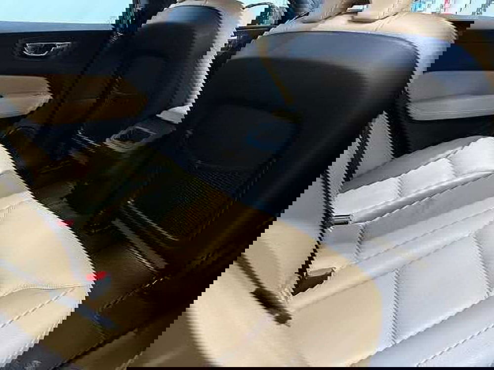 Volvo XC60 usata a Macerata (20)