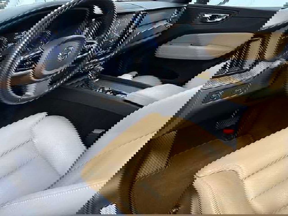 Volvo XC60 usata a Macerata (7)