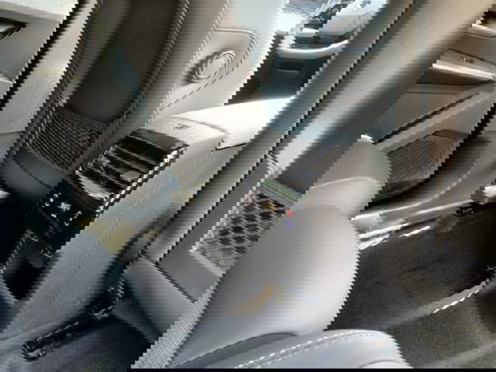 Peugeot 5008 nuova a Brescia (20)