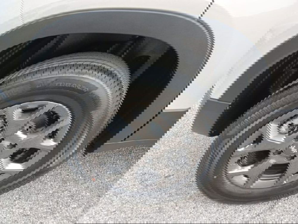 Jeep Avenger nuova a Brescia (19)