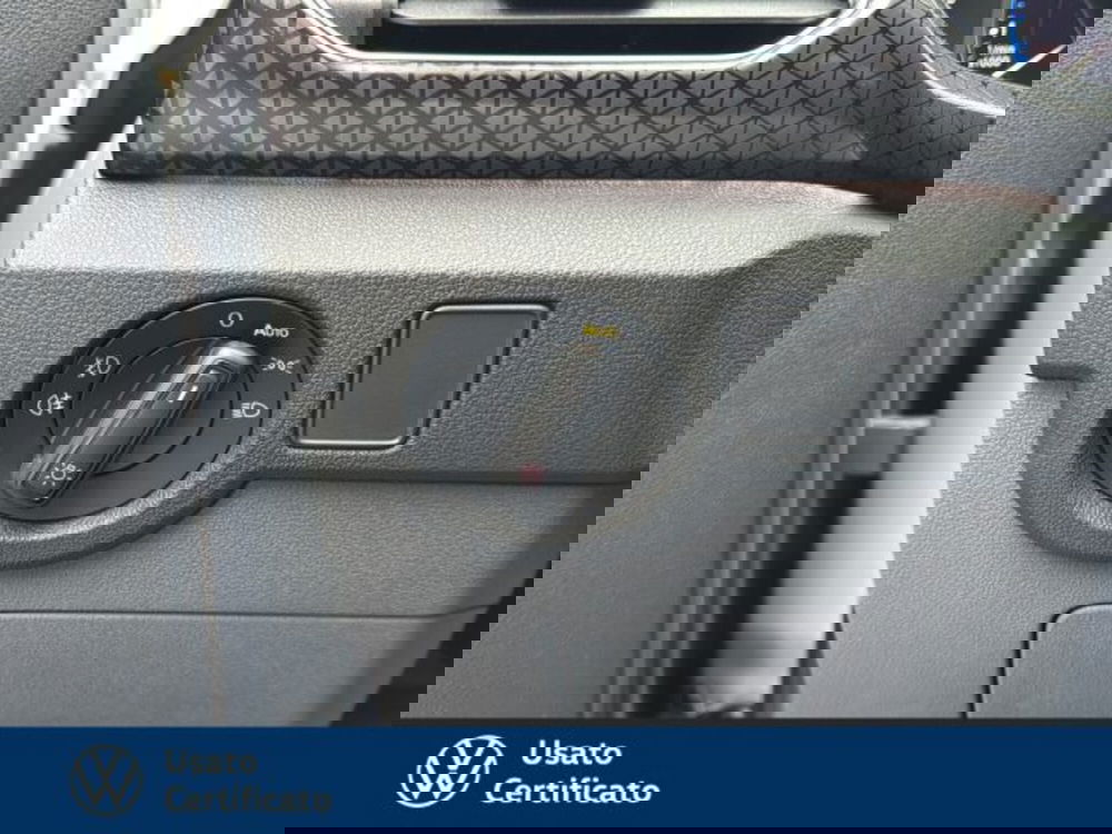 Volkswagen T-Cross usata a Vicenza (13)