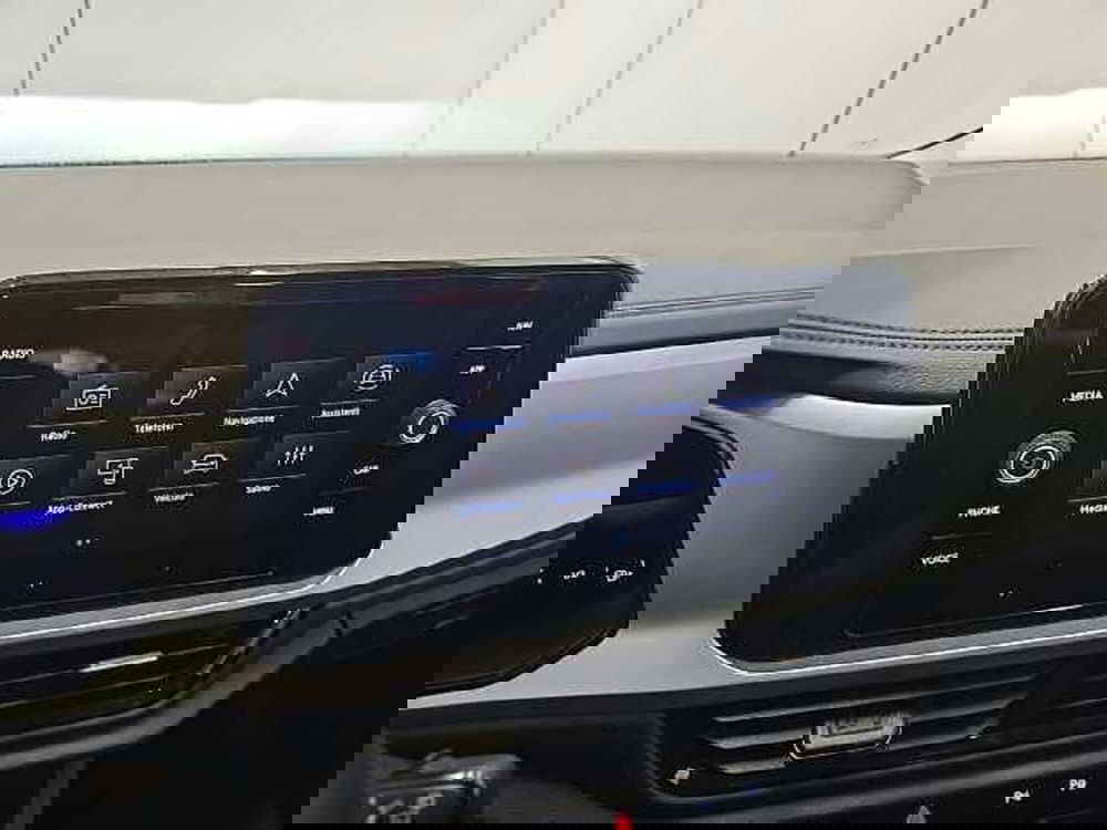 Volkswagen T-Roc usata a Lecco (13)