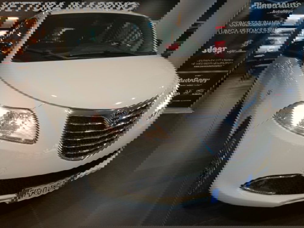 Lancia Ypsilon usata a Modena (2)