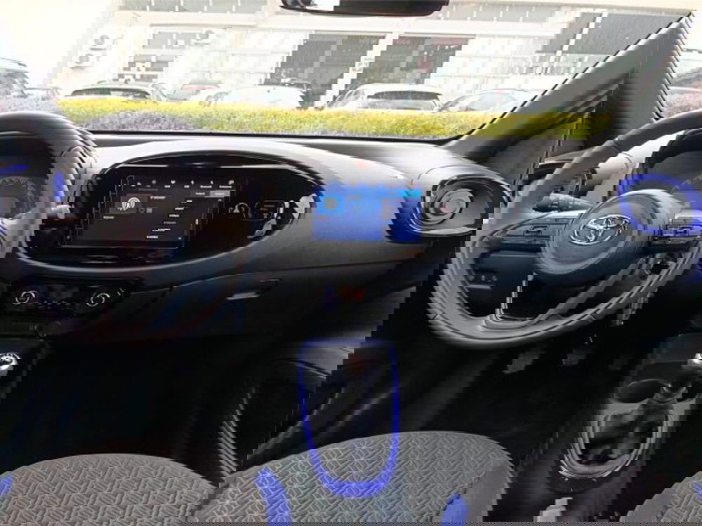 Toyota Aygo X nuova a Bari (13)