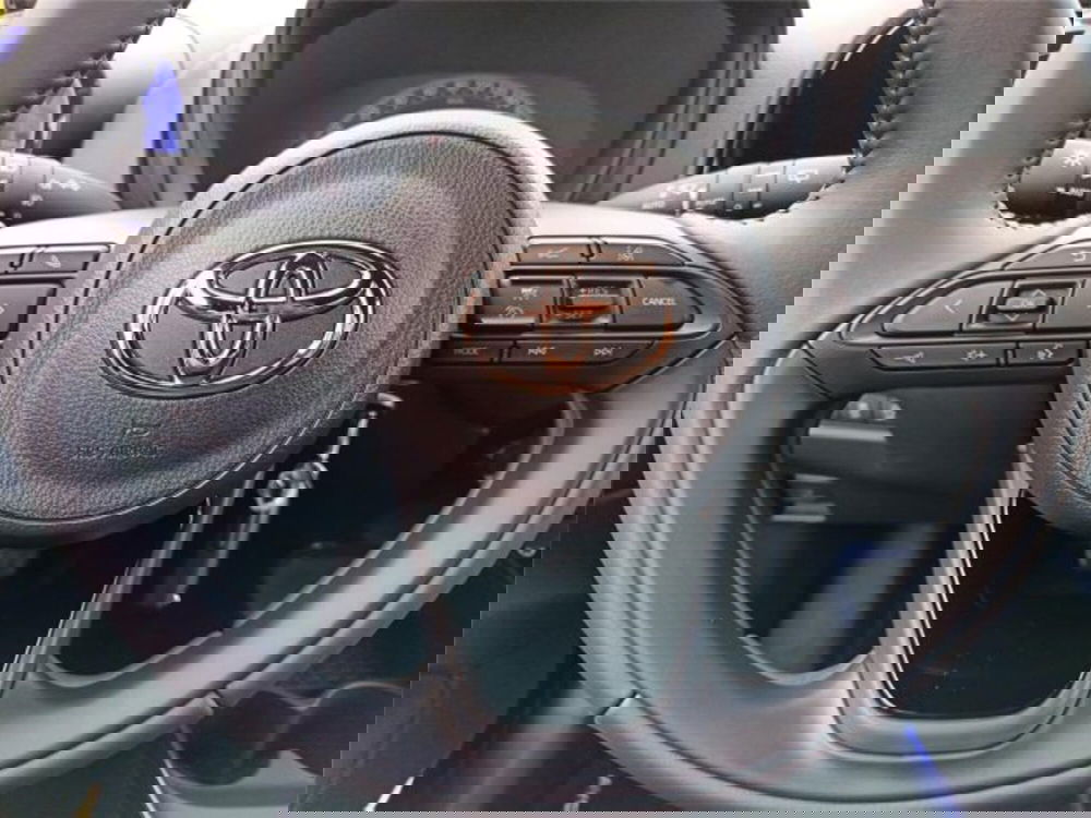 Toyota Aygo X nuova a Bari (15)