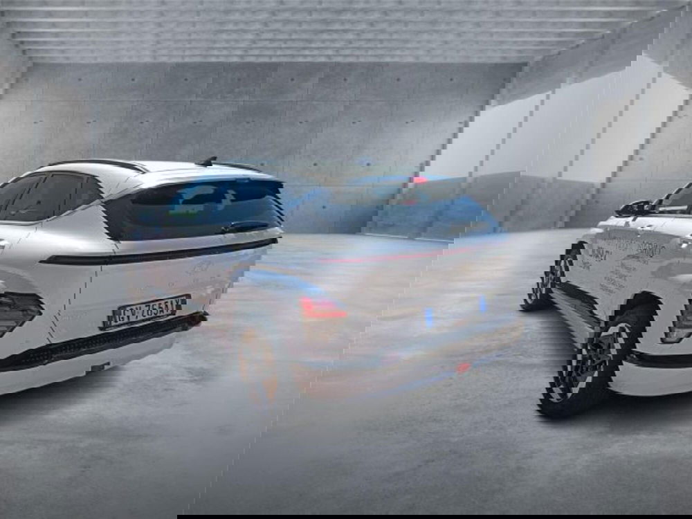 Hyundai Kona usata a Bari (4)