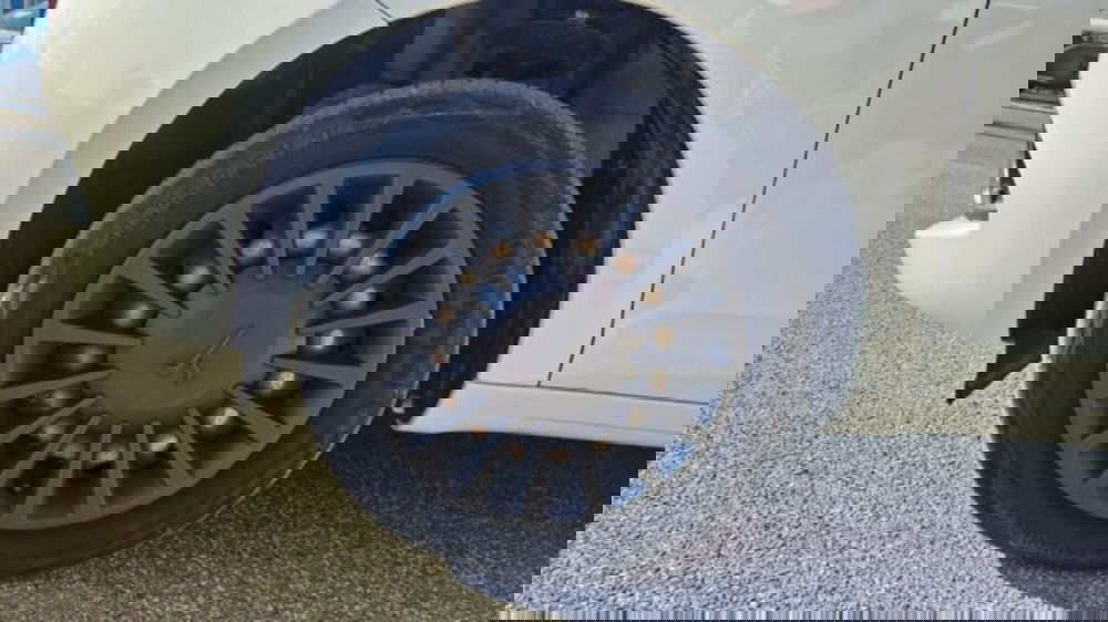 Lancia Ypsilon usata a Lucca (9)