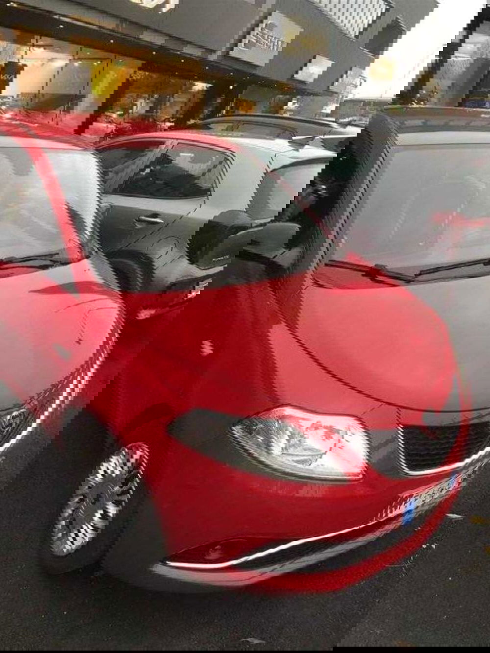 Lancia Ypsilon usata a Bologna